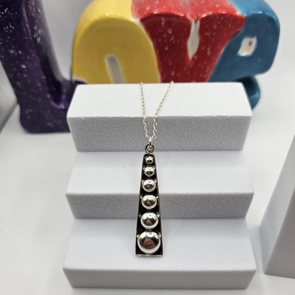 Elegant Sterling Silver Jewelry Set - Picture 2 of 3